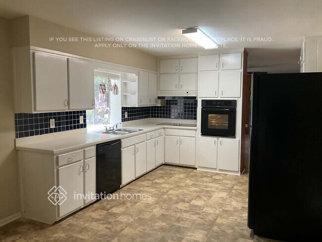 Building Photo - 4187 Castle Pines Ct