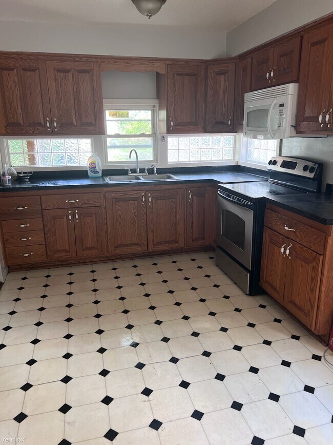 Foto del edificio - 4 br, 1 bath House - 140 Dale St