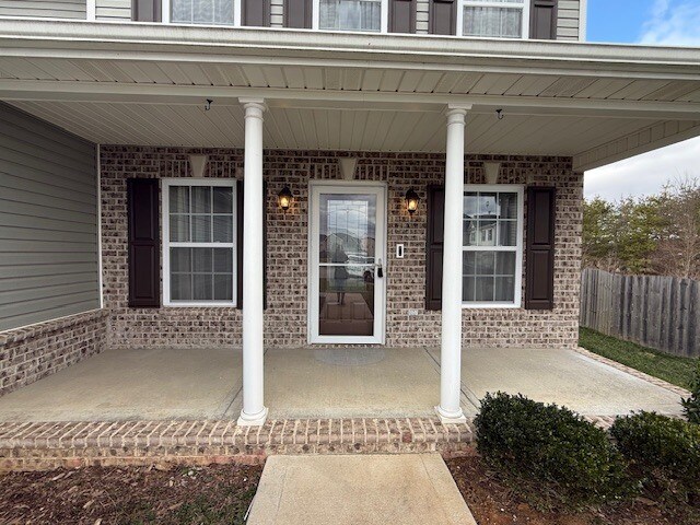 Foto del edificio - 2604 Farmhouse Dr