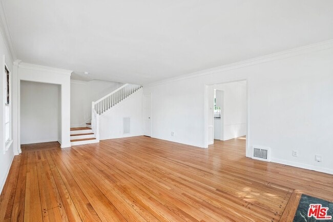 Building Photo - 5818 W 8th St