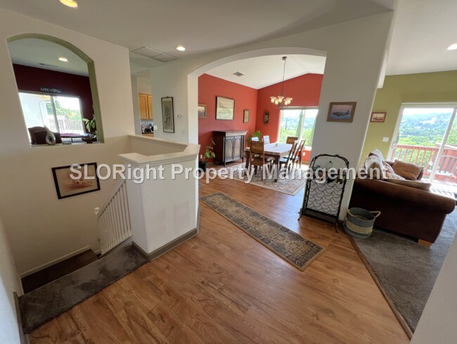 Foto del edificio - AVAILABLE AUGUST - Gorgeous 3 Bedroom Paso Robles Home