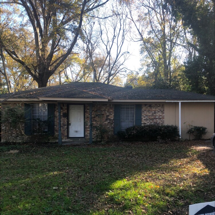 Primary Photo - 612 McDonald Ave
