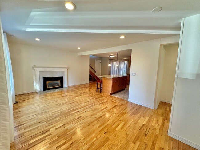 Photo - Beautiful Rambler in the desired Edmonds N... House