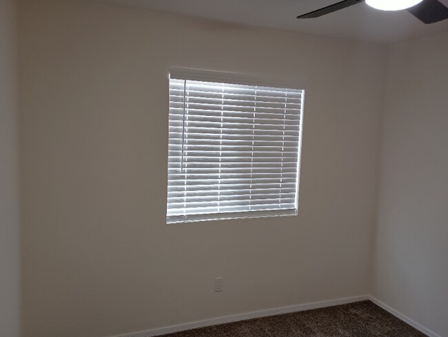 Foto del edificio - 12345 6th St