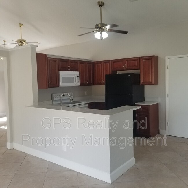 Foto del edificio - 3359 Hillmont Cir