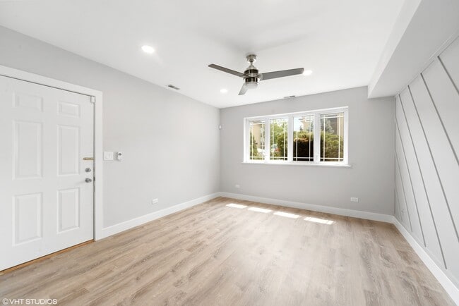 Building Photo - 6042 W 63rd St