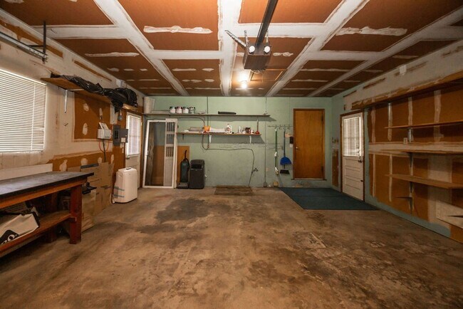 Foto del edificio - 1013 Meadowbrook Dr