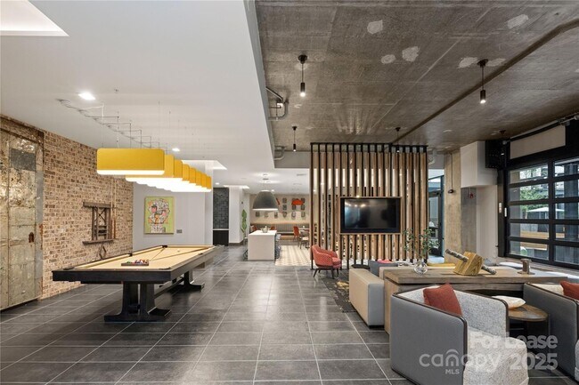 Foto del edificio - 110 Razades Wy