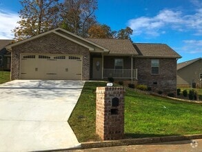 Building Photo - 2240 Murphys Chapel Dr