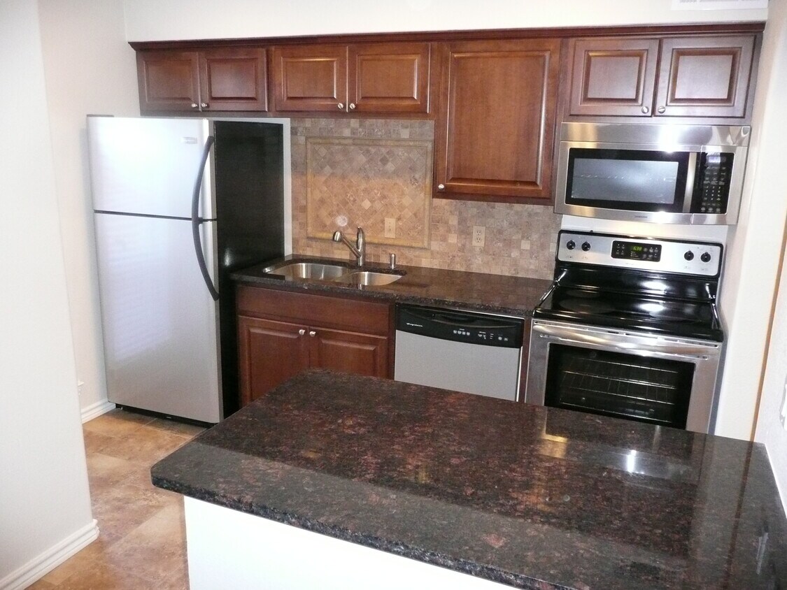 Foto principal - 4676 Matilda St