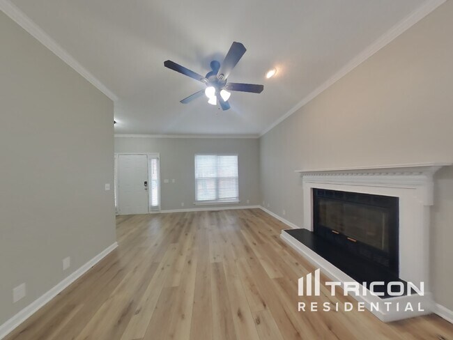 Foto del edificio - 1208 Holt Hills Ct