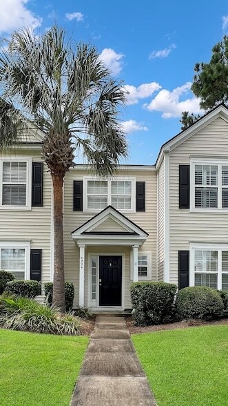 Foto principal - 4824 Willow Brook Ln