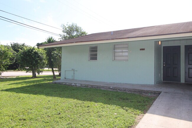 Building Photo - 4723 Davis Rd