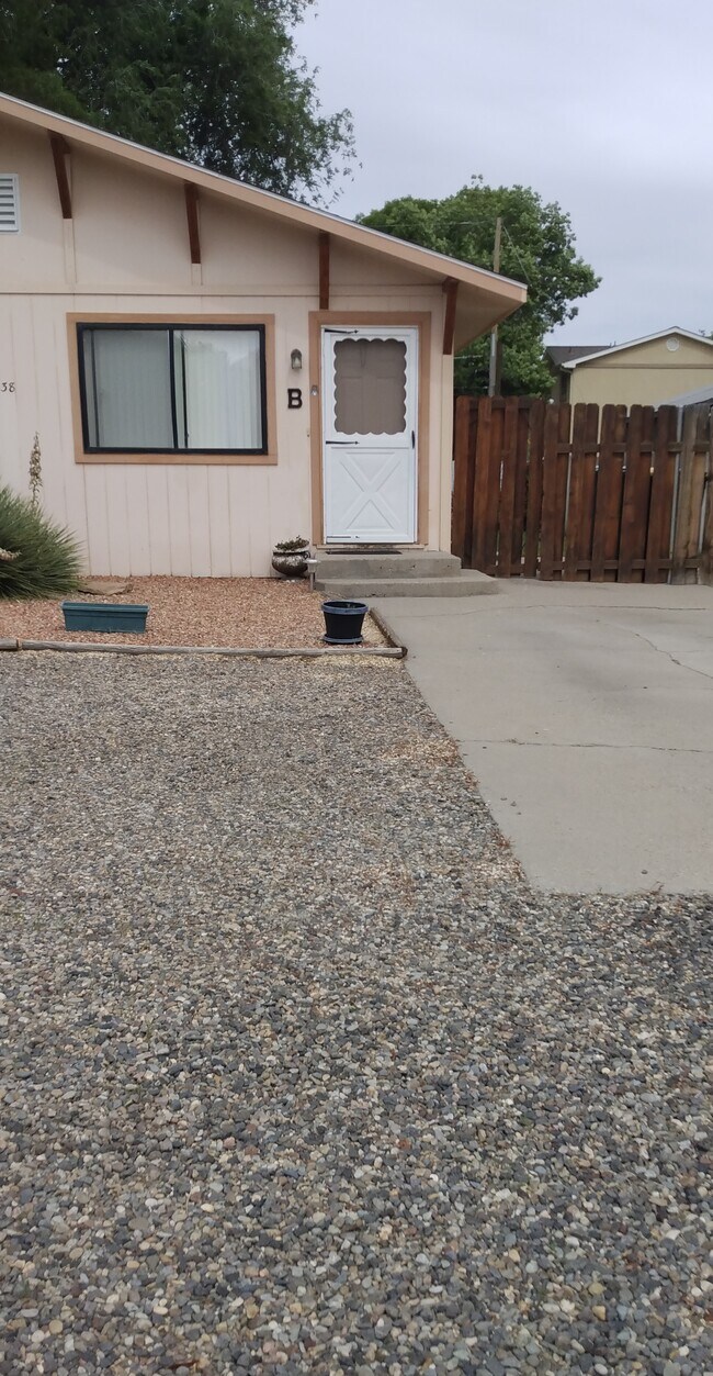 Photo - 138 S Ash St Apartments