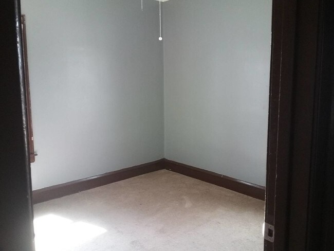 Foto del edificio - 516-518 Kenwood St