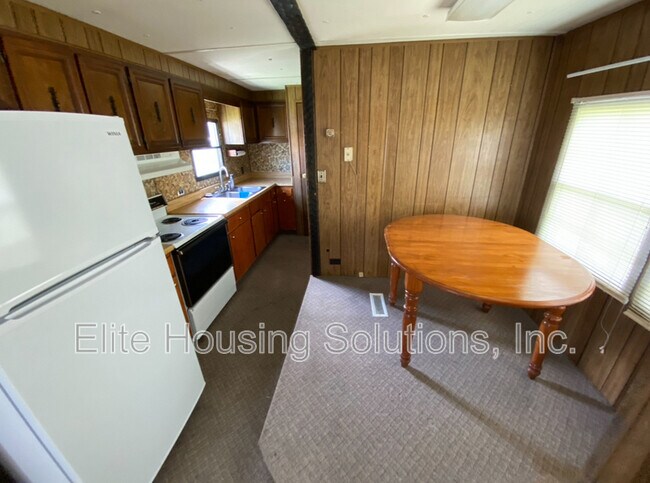 Foto del edificio - 1380 Old Stage Rd