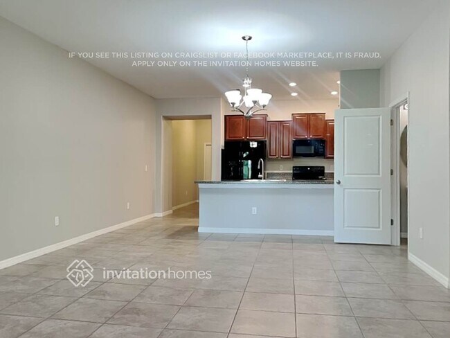 Foto del edificio - 10654 Lake Montauk Dr