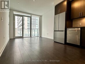 Building Photo - 105 Oneida Crescent