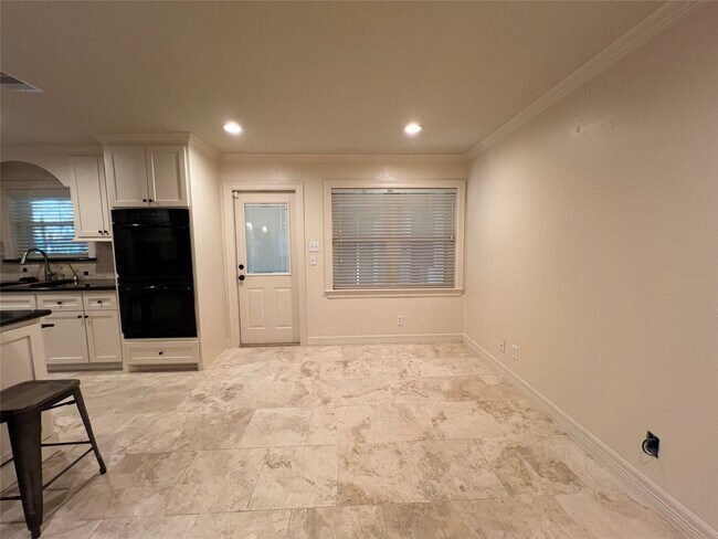 Foto del edificio - 1014 Roxella St