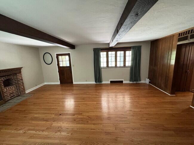 Foto del edificio - 2545 Van Dorn St
