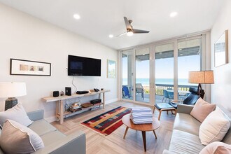 Building Photo - 5610 Gulf Dr
