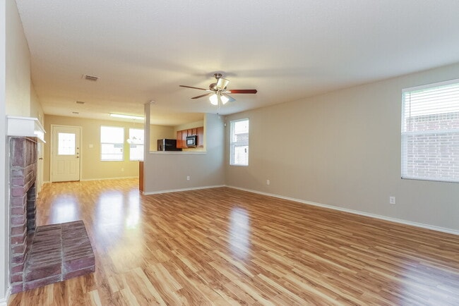 Foto del edificio - 1625 Sierra Meadow Ln