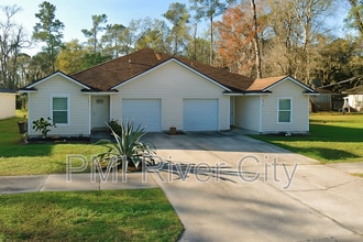 Building Photo - 818 Filmore Ln