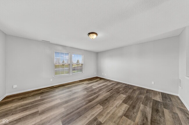 Foto del edificio - 9714 Lantern Ln