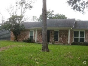 Building Photo - 1907 Sedgie Dr