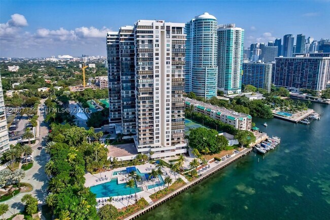 Foto del edificio - 2333 Brickell Ave