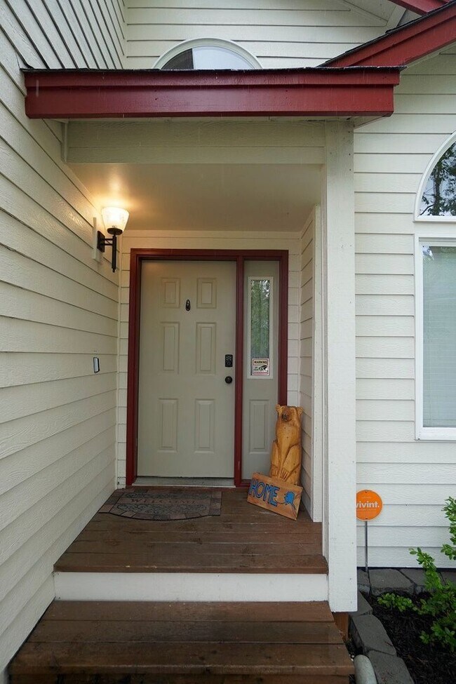 Building Photo - 3 Bedroom East Anchorage Home near JBER!