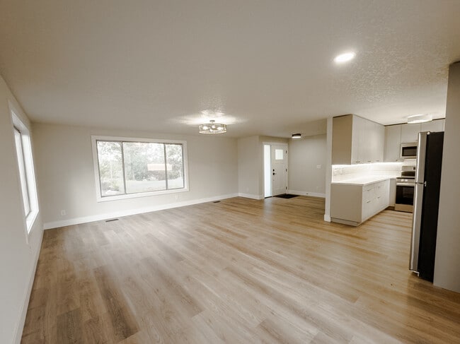 Building Photo - 63849 Miday Way