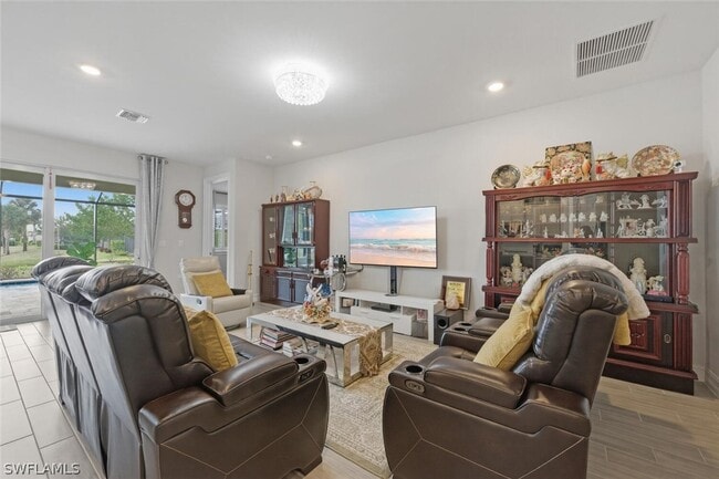 Foto del edificio - 28076 Seasons Tide Ave