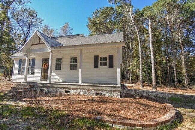 Foto del edificio - 885 Simmons Rd