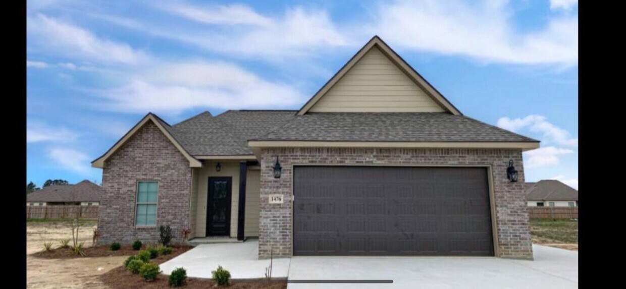 1476 Cameron Ct, Moss Bluff, LA 70611 House Rental in Moss Bluff, LA