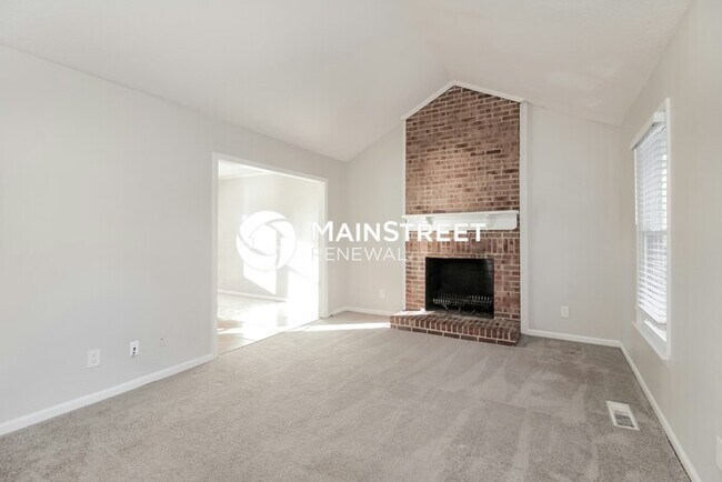 Foto del edificio - 3 Bedroom Pet-Friendly Home in Charlotte, NC with Main Street Renewal