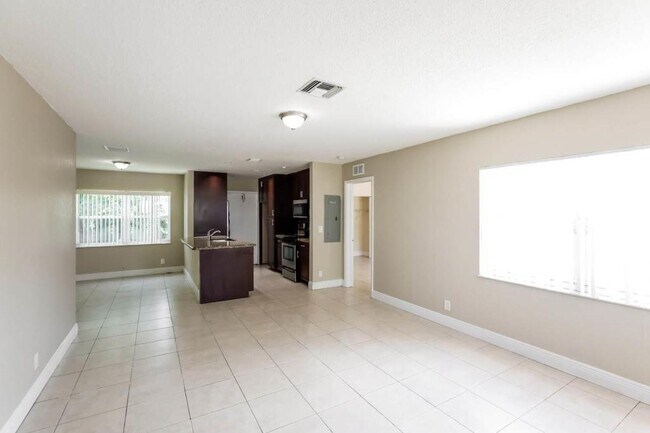 Foto del edificio - 5612 Fletcher St