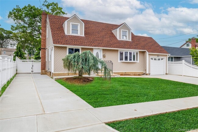 Building Photo - 3883 Franklin Ave