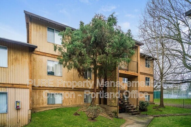 Foto del edificio - 14134 NE Sandy Blvd