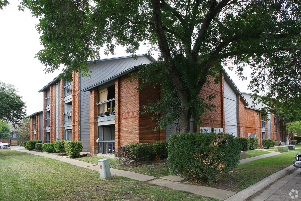Primary Photo - Englebrook Apartments