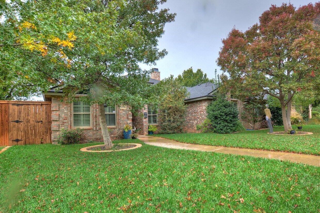 Primary Photo - 10506 Elkridge Ave