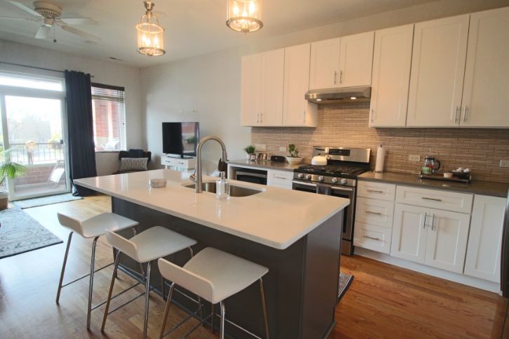 Foto principal - 3821 N Southport Ave