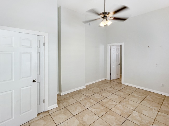 Building Photo - 2311 D'Abadie St