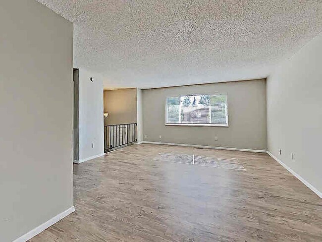 Building Photo - 6585 Dublin Cir