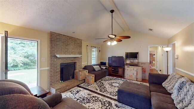 Foto del edificio - 349 N Northington St