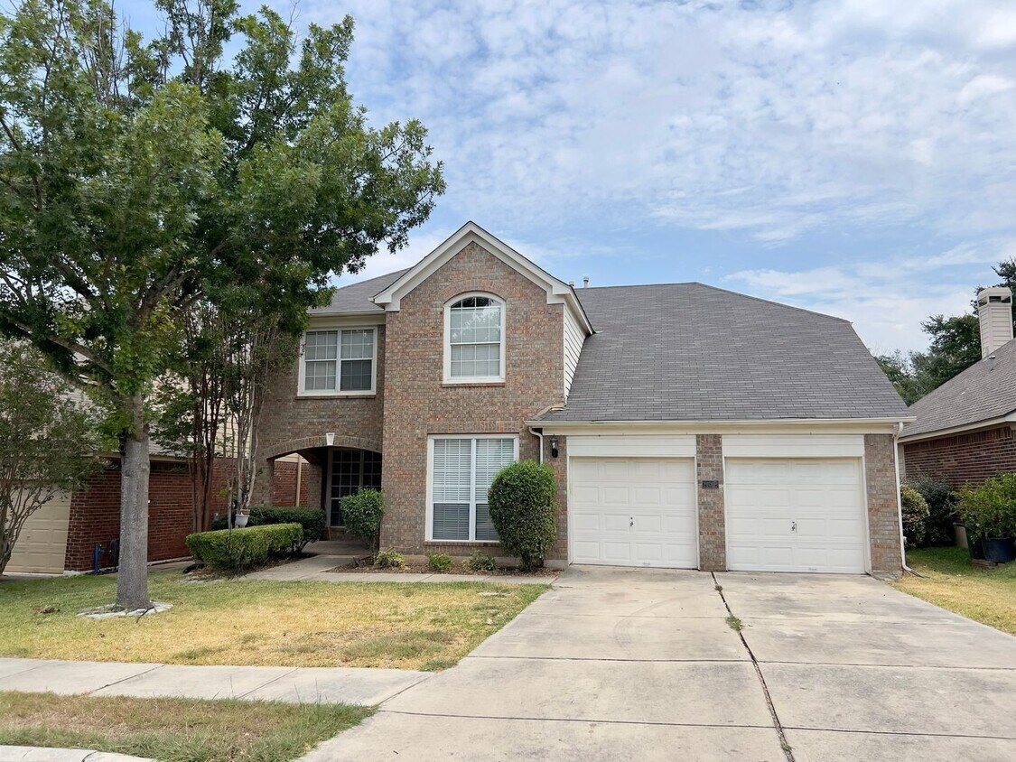 4 Bedroom/2.5 Bath Oakridge Pointe Subdivi... House Rental in San