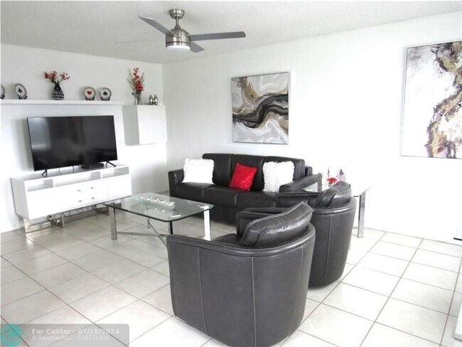 Foto del edificio - 144 Farnham F