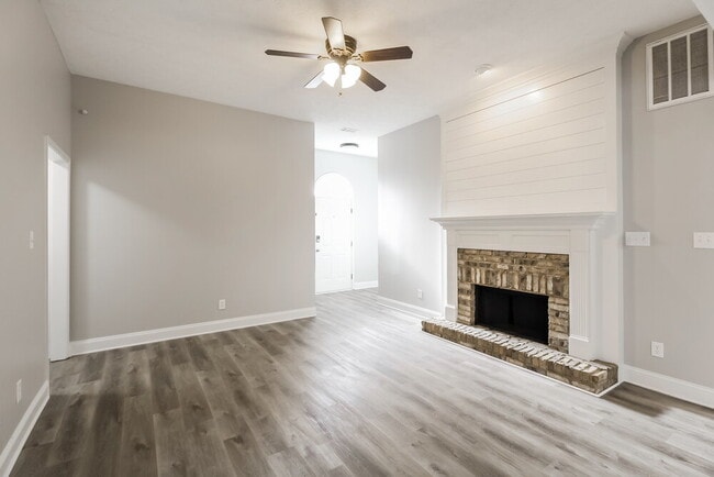 Building Photo - 1428 Water Wheel Dr