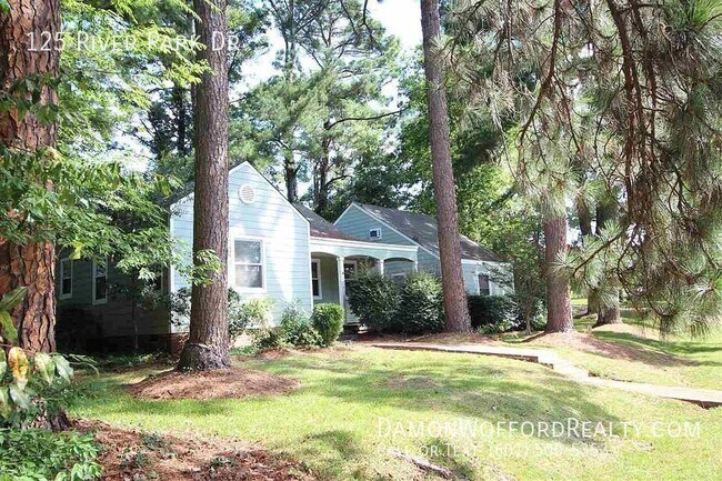 Building Photo - 125 River Park Dr