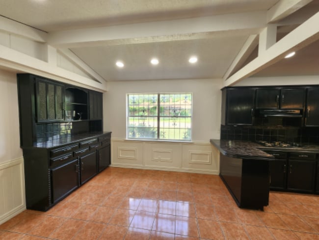 Building Photo - 3834 Kiest Valley Pkwy